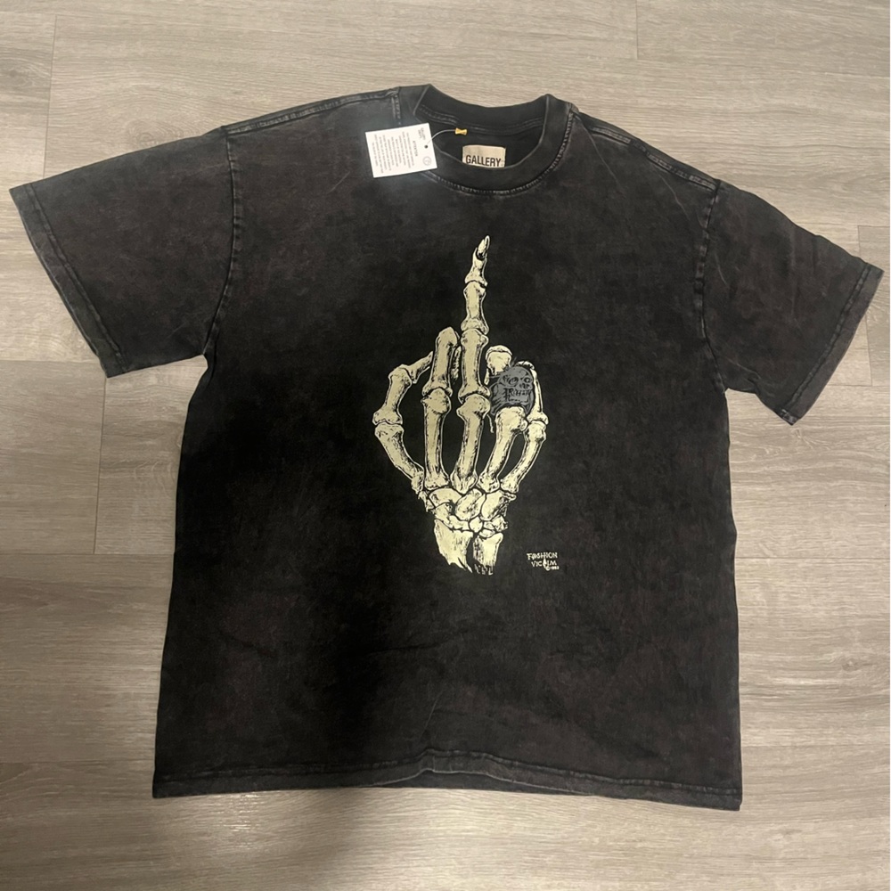 - Gallery dept middle finger skeleton Tee